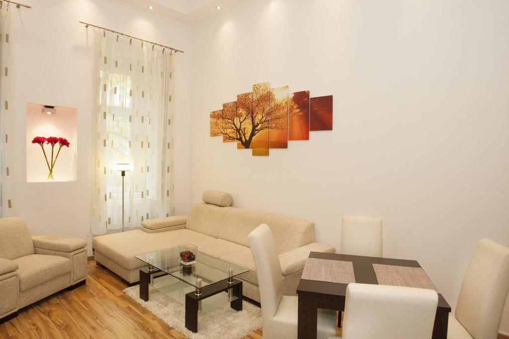 Charlotte Apartment Close To Opera Budapest Exterior photo