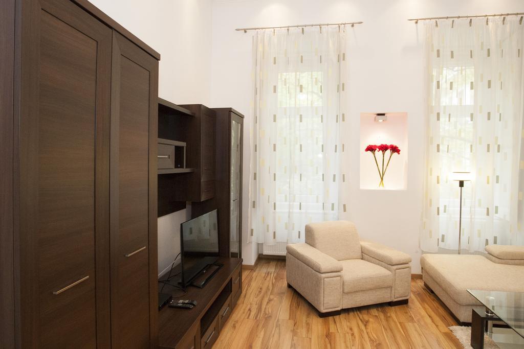 Charlotte Apartment Close To Opera Budapest Exterior photo